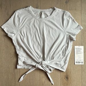 Time to restore short sleeve vapor size 6 lululemon euc